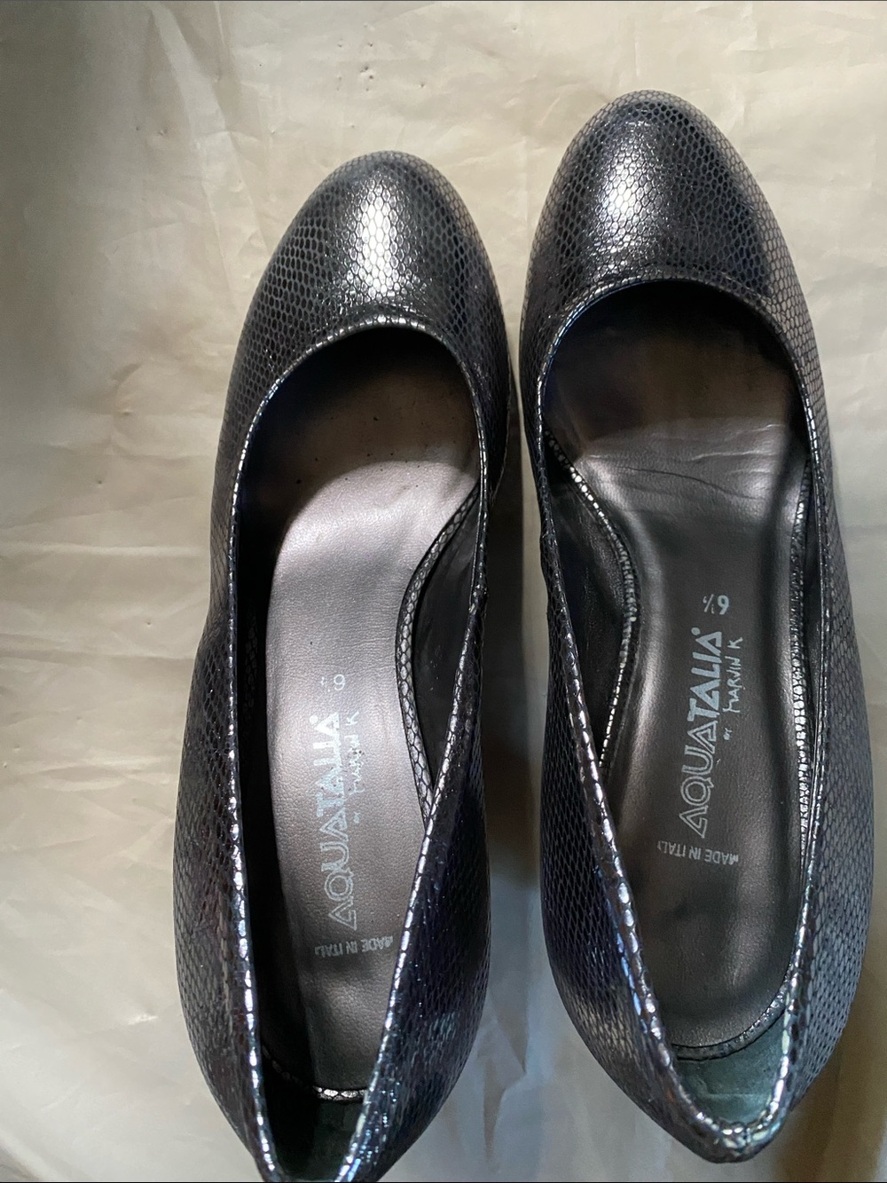 MADE IN ITALY Aquatalia Black Textured Leather Round-Toe Flats